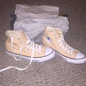 Yellow High Top Converse All Star Women’s 9 Men 7